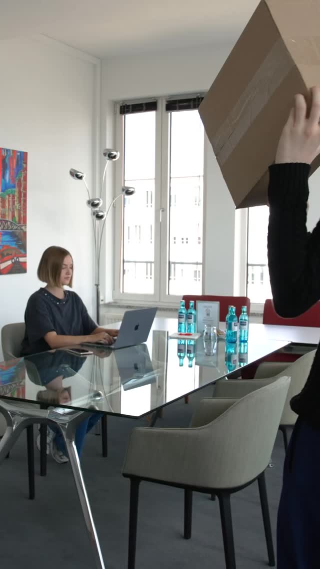 💥 Annika hat schon genug eingesteckt — ihr könnt wenigstens auf ‚Abonnieren‘ klicken!
#schoenbornmedia #contentcreation #socialmedia #contentmarketing #digitalstrategy